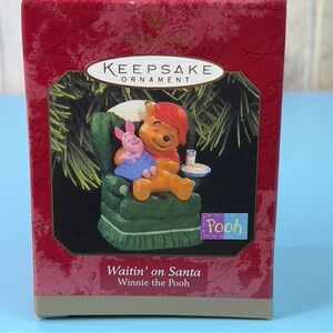 Hallmark Keepsake Ornament Waitin’ On Santa Winnie The Pooh Handcrafted 1997